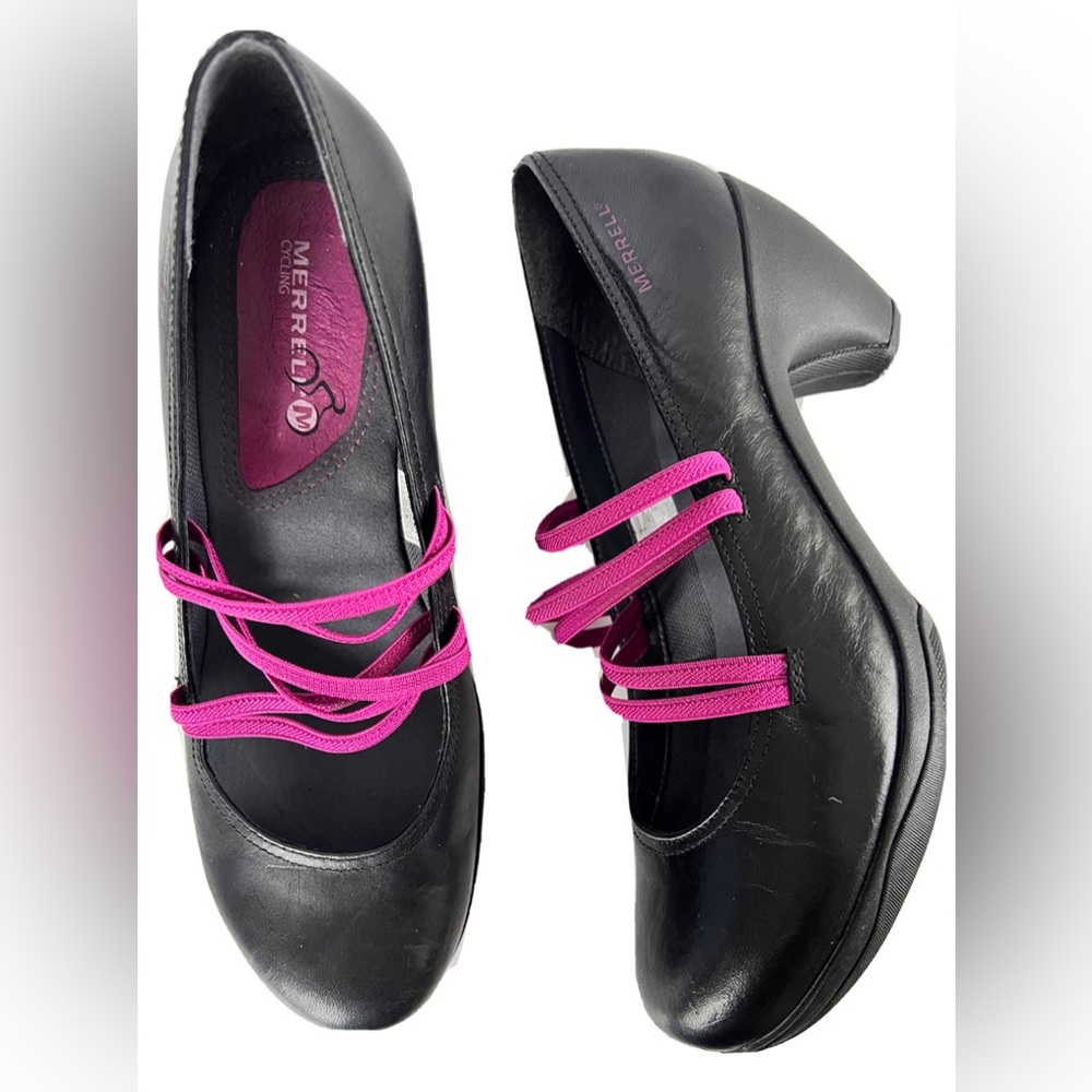 Merrell Cycling Evera Slip On Elastic Pink Criss Cross Black Heeled Loafer